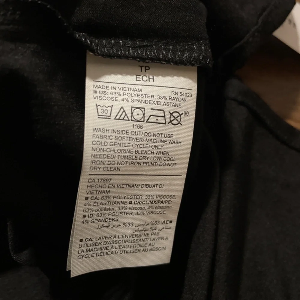 New Old Navy tank top black size XS - Picture 9 of 10